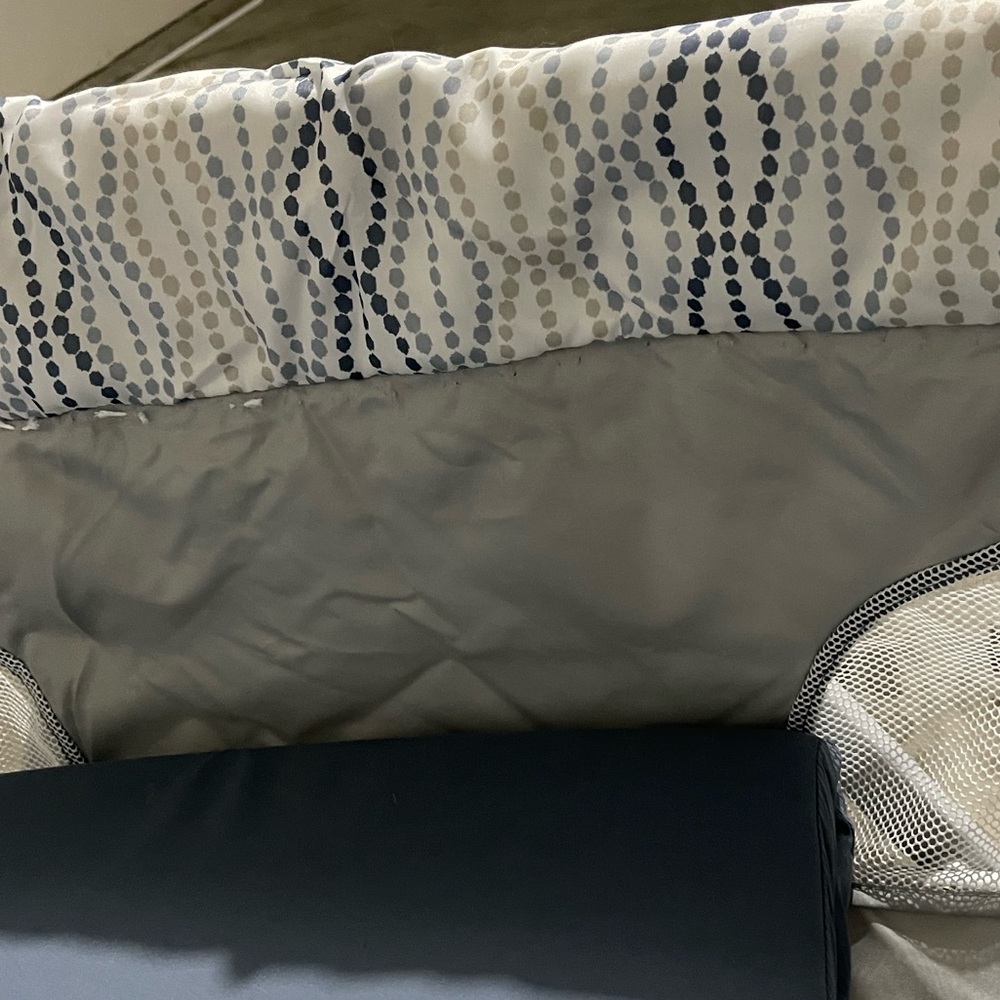 Ingenuity Foldaway Rocking Bassinet - Portable Folding Rocking Bassinet - Picture 5 of 15